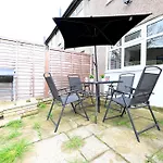 Spacious 5 Bedroom House Next To Tottenham Stadium