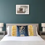 The Aldgate Flat
