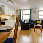 Spectacular 3 Bed In Blackheath