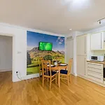 Spectacular 3 Bed In Blackheath