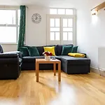 Spectacular 3 Bed In Blackheath
