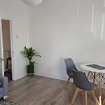 Stylish 1 Bed Flat With En-Suite