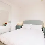 Pass The Keys Designer Apartment In The Heart Of Euston