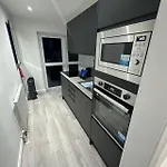 Central London- Zone 2 En-Suite Room