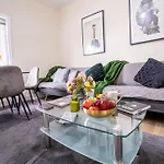 Cosy 2-Bedroom Apartment In Mayfair 8Cb - 4Th Floor No Elevator
