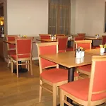 Americana Hotel