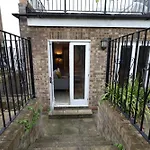 Lovely 3Br Garden Apartment L Abbey Road, London