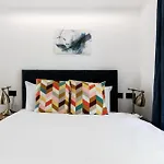 Comfortable Apartments Near Harrods