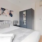Hyde Park Apartments