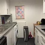 Golders Green Apartment