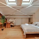 Stunning Duplex Apartment In Central London