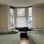 Sterne Street 4 Person Room