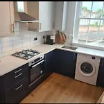 Mia Residence, Waterloo 4Bed Room Apa