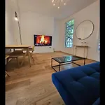 Mia Residence, Waterloo 4Bed Room Apa