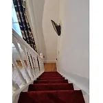 Fg2- Mezzanine Flat Fits 3 Near Hyde Park