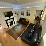 Comfy Private Bedrooms In Heart Of London