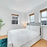 Spacious Two Bedroom Private Apartment In Tower Bridge London Bridge