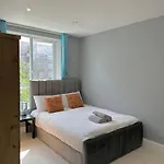 Luxury Private Room In Central London