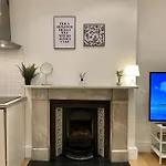 Entire Flat, Central London, Bank Payment To The Host Within 24H From The Reservation