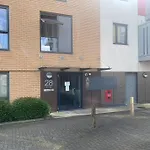 Two Bedroom House By Brookland Stays Serviced Accommodation Short Lets London With Free Wifi & Parking