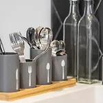 Cityscape Charm Vibrant Studio With Kitchenette