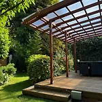 Luxurious 3Bed House With Spa Bath & Garden
