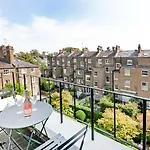 Luxury Newly Refurbished One-Bedroom Flat In Notting Hill
