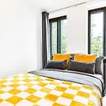 Luxaway Apartment In Earls Court - Sleeps Up To 10