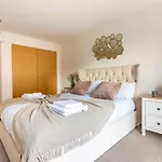 Modern Central London 2Bd Flat Near Victoria