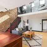 Designer 1 Bed Loft Apartment, Sw16