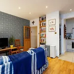 Veeve - A Vision In Vauxhall