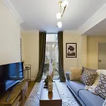 The Pimlico Place - 2Bdr Apartment With Courtyard