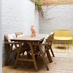 The Pimlico Place - 2Bdr Apartment With Courtyard