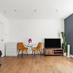 Chic One Bed City Flat