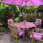 Hurlingham Bed And Breakfast