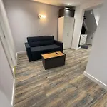 Onsitestays Stylish Studio Sleeps 2