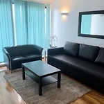 Lovely 2 Bedroom River View Apartment