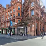 Stylish Studio In Piccadilly Central London Vr2