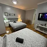 Central Ground Floor Studio