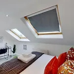 Beautiful London Sw12, Flat
