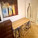 Stylish Flat In Central London!