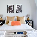 Stylish 2 Bedroom Flat By Ls2G Short Lets & Serviced Accommodation Greater London With Balcony And Easy Central Access