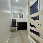 New Central Ldn 1-Bdr Stay! W Private Garden
