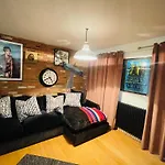 Lovely Loft Style Flat In N16