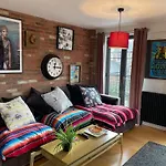 Lovely Loft Style Flat In N16