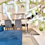 Stylish Apartment With Bbq Kensington