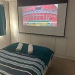 Self-Contained En-Suite Room Very Close To Wembley Stadium