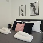 Elegant Flat 4 In London