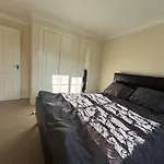 2-Bedroom Flat, South Wimbledon