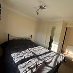 2-Bedroom Flat, South Wimbledon